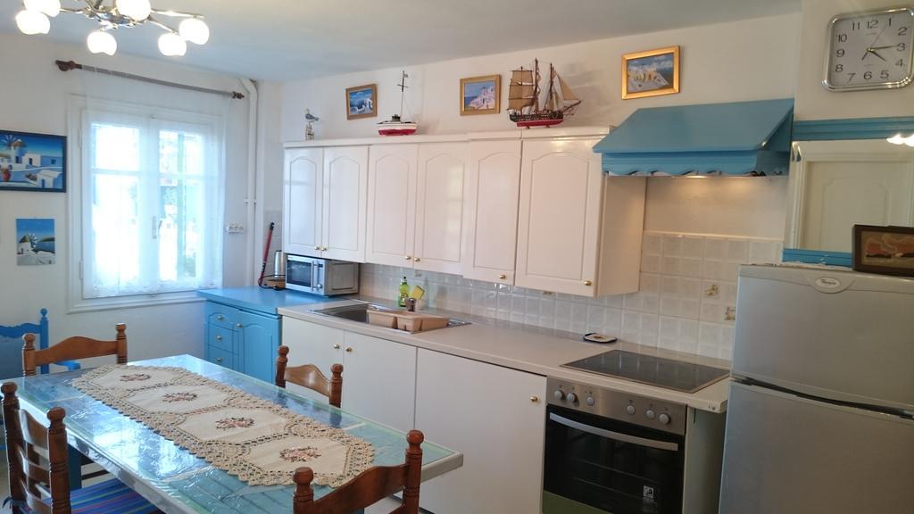 Bouganville Αpartments Adamantas  Bilik gambar